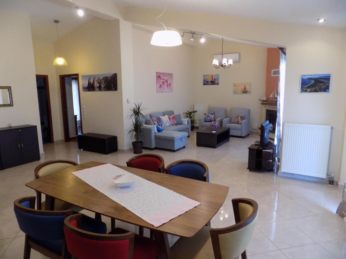 Rhodon House Apartment สเกียธอสทาวน์ ภายนอก รูปภาพ