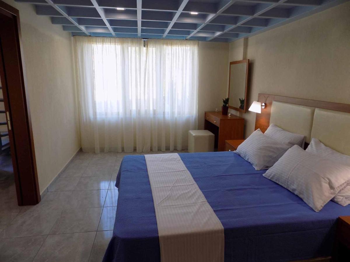 Rhodon House Apartment สเกียธอสทาวน์ ภายนอก รูปภาพ