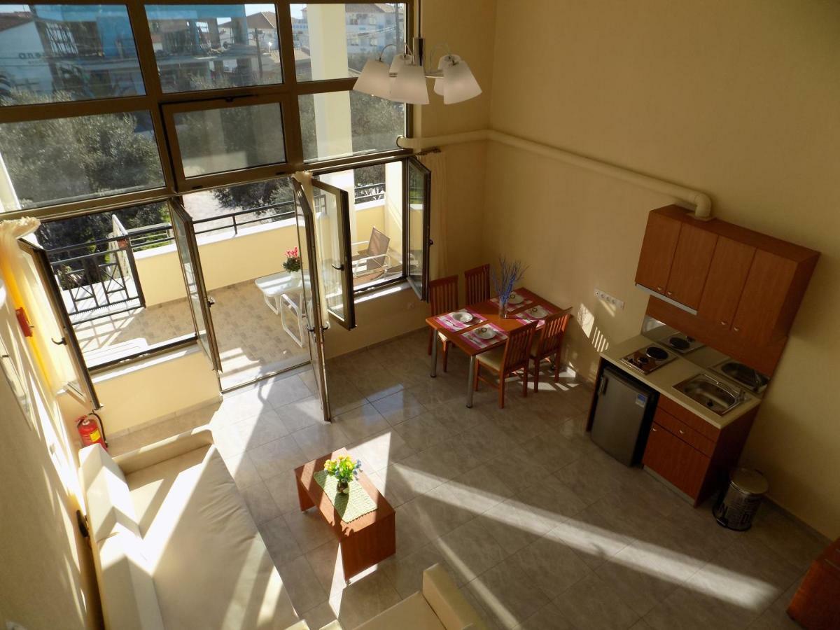 Rhodon House Apartment สเกียธอสทาวน์ ภายนอก รูปภาพ