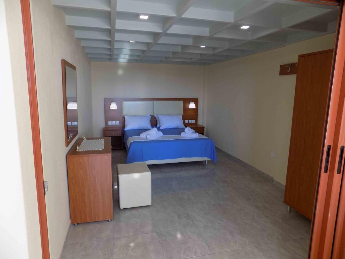 Rhodon House Apartment สเกียธอสทาวน์ ภายนอก รูปภาพ